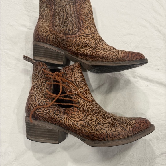 CIRCLE G - Picture 2 of 6